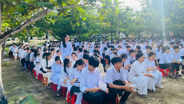 Tất cả học sinh trên địa bàn tỉnh Đắk Lắk nghỉ học từ chiều ngày 6/11 đến hết ngày 7/11 để chủ động phòng, tránh bão số 13. 