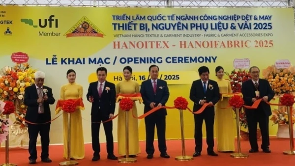 Khai mạc Triển lãm quốc tế ngành công nghiệp dệt và may-thiết bị, nguyên phụ liệu và vải 2025 (HanoiTex & HanoiFabric 2025).