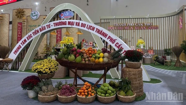 Góc tiểu cảnh từ Trung tâm xúc tiến đầu tư-thương mại và du lịch thành phố Cần Thơ trong phân khu chung của Bộ Nông nghiệp và Môi trường. (Ảnh: HNV)