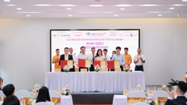 Ban tổ chức họp báo sự kiện tại Vĩnh Phúc.