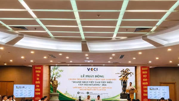 Buổi phát động chương trình xét tôn vinh và trao tặng danh hiệu “Doanh nhân Việt Nam tiêu biểu - Cúp Thánh Gióng” năm 2026 do VCCI tổ chức tại Hà Nội, ngày 11/8.