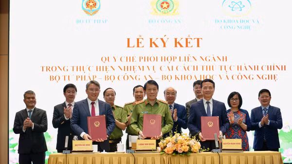 Bộ trưởng Bộ Công an - Bộ Tư pháp - Bộ Khoa học và Công nghệ ký kết Quy chế phối hợp liên ngành.