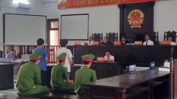 Quang cảnh phiên tòa.