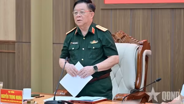 Đại tướng Nguyễn Trọng Nghĩa phát biểu chỉ đạo hội nghị. (Ảnh: QĐND)