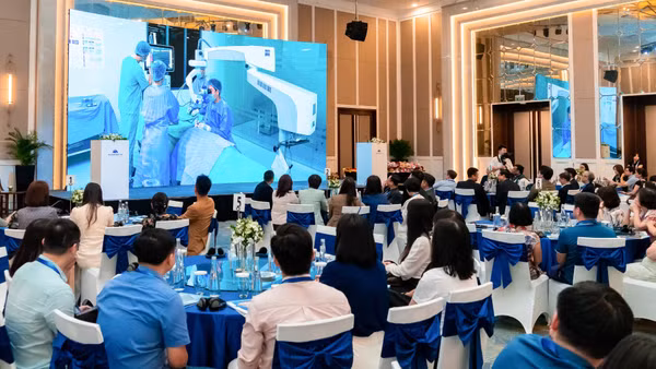 Hội thảo quy tụ nhiều chuyên gia đầu ngành trong nước cùng các góc nhìn quốc tế về nhãn khoa.
