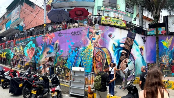 Một góc phố tranh graffiti ở Comuna 13.