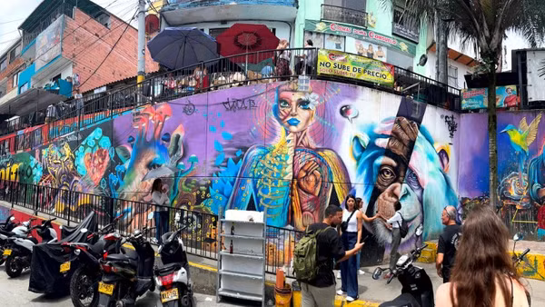 Một góc phố tranh graffiti ở Comuna 13.