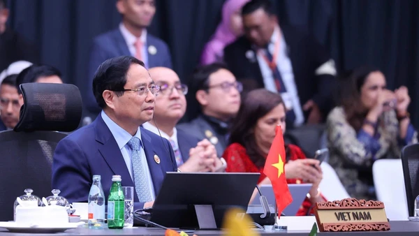 Thủ tướng Phạm Minh Chính tham dự và phát biểu tại Phiên toàn thể Hội nghị cấp cao ASEAN lần thứ 47. (Ảnh TTXVN)