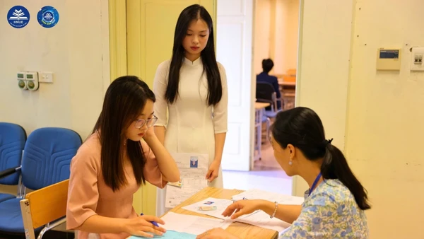 Một buổi tư vấn tuyển sinh của Trường đại học Sư phạm Hà Nội. (Nguồn Ban tuyển sinh Trường đại học Sư phạm Hà Nội)