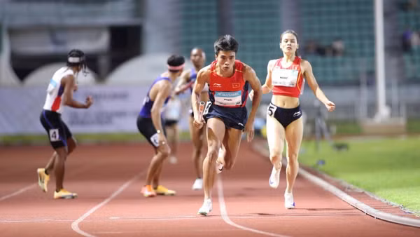 Đội hình chạy tiếp sức nội dung 4x400m hỗn hợp đã phá sâu kỷ lục SEA Games.