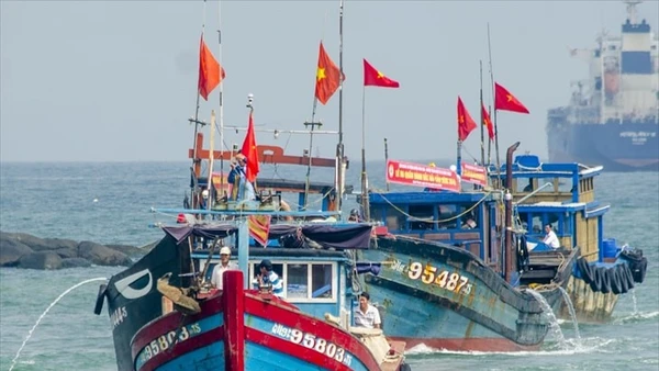 Cần nhiều biện pháp để phát triển nghề cá theo hướng chuyên nghiệp, giảm cường lực khai thác, tăng cường nuôi biển. (Ảnh LÊ VĂN CHƯƠNG)