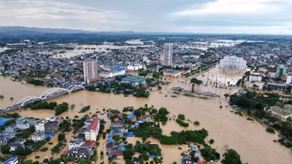 Thái Nguyên chìm trong biển nước.