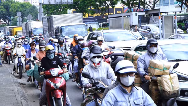 Lựa chọn giữ lại bên mình chiếc xe quen thuộc, nhưng với diện mạo mới, bớt khí thải, không ồn, giảm mùi xăng… là mong muốn có thật của nhiều người dân.