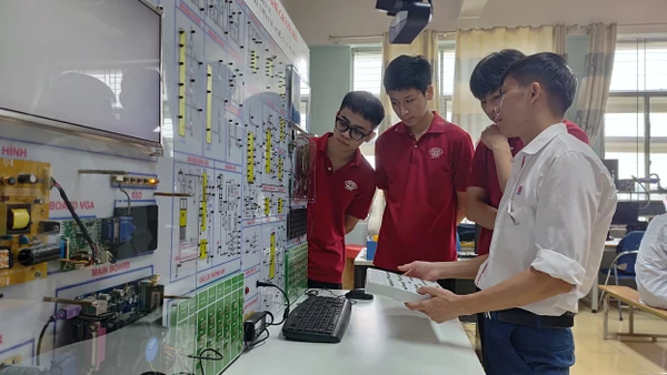 Nhiều cơ sở đào tạo đã chủ động đổi mới để bắt nhịp đòi hỏi của thị trường lao động. (Ảnh VĂN HỌC)
