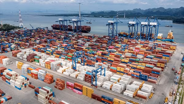 Từ lợi thế kinh tế cảng biển, cảng Hải Phòng được kỳ vọng trở thành điểm đến toàn cầu.