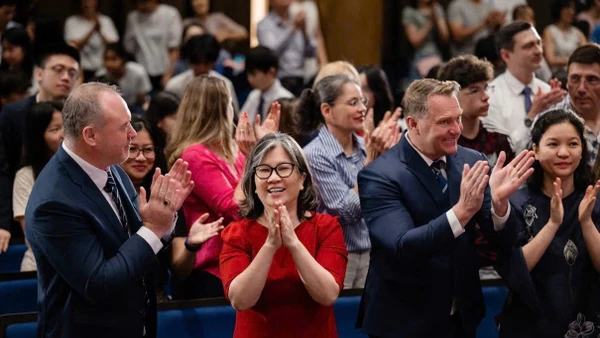 Cô giáo Mai Bích Thủy được Tổ chức TES (Times Educational Supplement) vinh danh với Giải thưởng Lãnh đạo xuất sắc 2025.