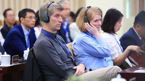 Các đại biểu tham dự hội thảo. 