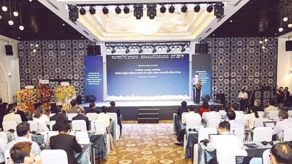 Toàn cảnh hội thảo "Tương lai đại dương 2025" tại Khánh Hòa. 