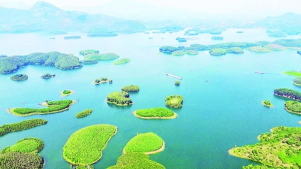 Khu du lịch quốc gia hồ Thác Bà hứa hẹn thu hút các nhà đầu tư trong tương lai.