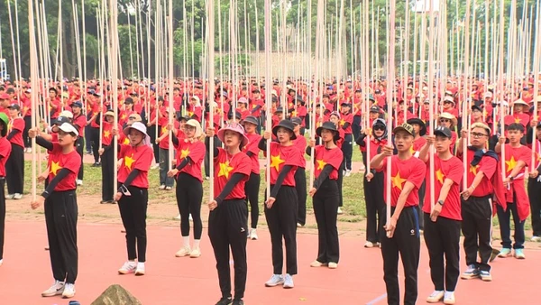 1.200 sinh viên chính thức và 100 dự bị của Đại học Thể dục thể thao Bắc Ninh hăng say tập luyện, sẵn sàng cho sự kiện trọng đại của đất nước.