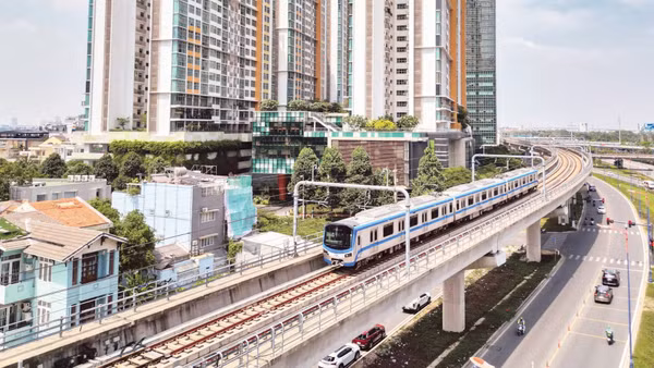Tuyến Metro số 1 Bến Thành-Suối Tiên khai thác từ tháng 12/2024, công suất khai thác vượt thiết kế. (Ảnh THẾ ANH)
