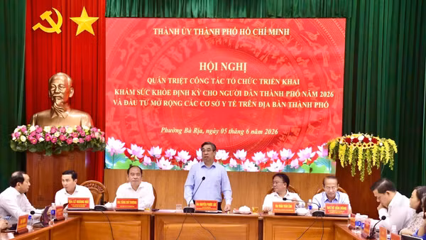 Đồng chí Nguyễn Phước Lộc, Phó Bí thư Thành ủy Thành phố Hồ Chí Minh, Chủ tịch Ủy ban Mặt trận Tổ quốc Việt Nam Thành phố phát biểu chỉ đạo. 