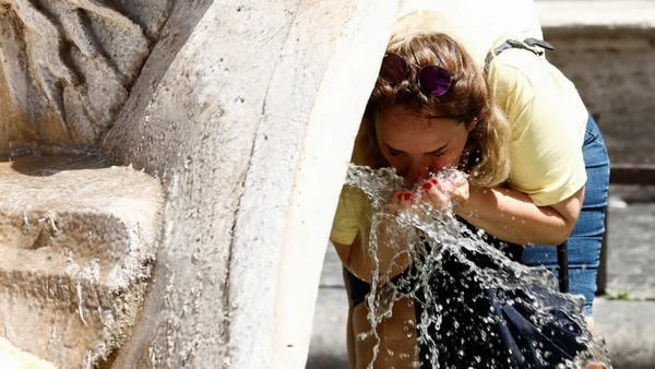 Không chỉ là sự khô khát, đó còn là tổn thất kinh tế, và xáo trộn xã hội. 