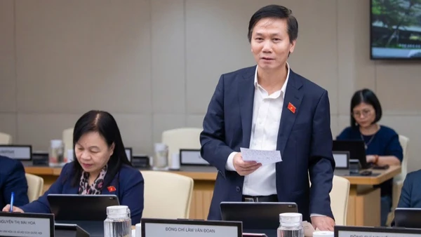 Tiến sĩ Lâm Văn Đoan - Phó Chủ nhiệm Ủy ban Văn hóa và Xã hội của Quốc hội.