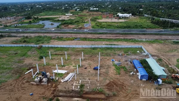 Khu vực xây dựng trạm dừng nghỉ cao tốc Trung Lương-Mỹ Thuận trên địa bàn tỉnh Đồng Tháp.