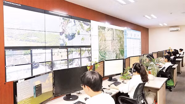 Thành phố Huế mở rộng các dịch vụ tiện ích số phục vụ người dân, doanh nghiệp. (Ảnh Sở Khoa học và Công nghệ thành phố Huế).