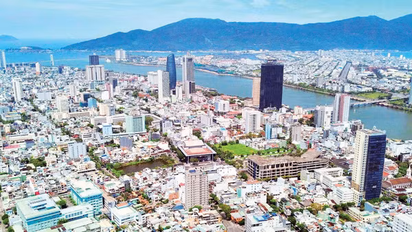 Trung tâm thành phố Đà Nẵng nhìn từ trên cao. (Ảnh: NGUYỄN THỊ ANH ĐÀO)