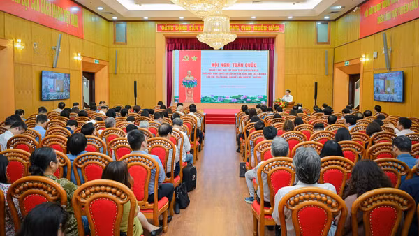 Toàn cảnh hội nghị. (Ảnh: BẢO LONG)