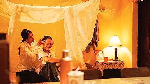 Cảnh trong phim “Hẹn em ngày nhật thực” của đạo diễn Lê Thiện Viễn.