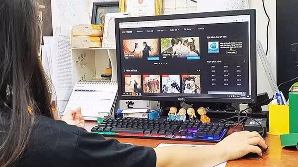 Ngày càng nhiều phim được phát hành trên không gian mạng. (Ảnh: ANH QUÂN)