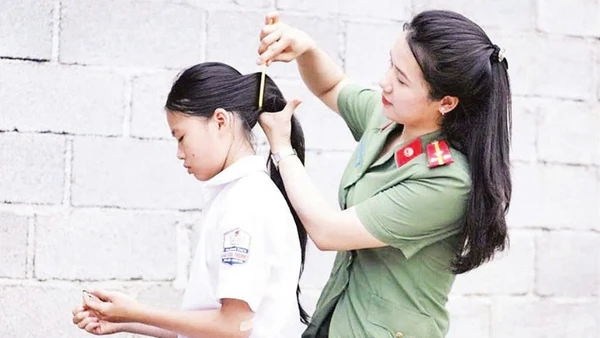 Hành trình yêu thương, gieo niềm tin, nghị lực và khát vọng sống đẹp cho các con đỡ đầu.