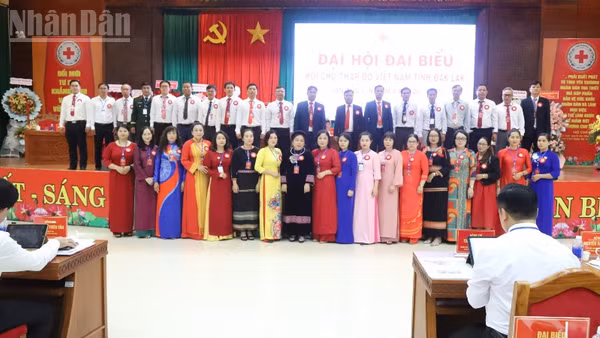 Ban Chấp hành Hội Chữ thập đỏ tỉnh Đắk Lắk khóa I, nhiệm kỳ 2026-2031 ra mắt đại hội.