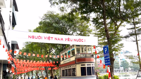Thành phố Hà Nội sẽ thực hiện thí điểm mô hình xã, phường xã hội chủ nghĩa trong thời gian tới. Trong ảnh: Một góc phường Ba Đình đang trở thành điểm đến du lịch hấp dẫn với sự đồng thuận chung tay xây dựng cảnh quan và nếp sống văn minh.