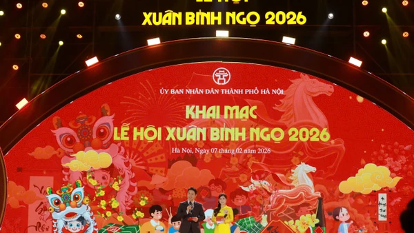 Lễ hội Xuân Bính Ngọ 2026 khai mạc mở đầu cho chuỗi hoạt động văn hóa-thương mại của Hà Nội trong năm, đồng thời mở ra một không gian đón Tết cổ truyền nhiều ý nghĩa với nhân dân và du khách.