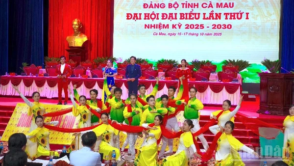 Thanh Hóa Thực Hiện Thắng Lợi Nhiệm Vụ Then Chốt, Trọng Tâm Chương Trình Văn Nghệ Chào Mừng Đại Hội Đại Biểu Đảng Bộ Tỉnh Cà Mau Nhiệm Kỳ 2025-2030, Được Tổng Duyệt Trước Khi Phục Vụ Chính Thức.