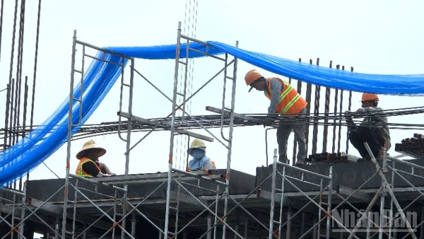 Các công trình trọng điểm tại Cà Mau đang "tăng tốc" để đẩy nhanh giải ngân vốn trong thời còn lại của năm 2025.