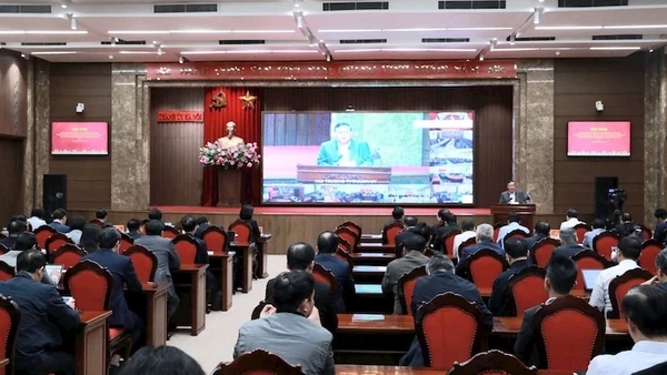 Quang cảnh hội nghị chiều 21/11.