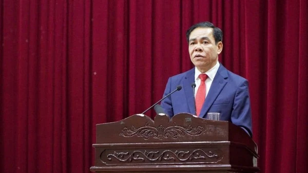 Đồng chí Võ Trọng Hải, Chủ tịch Ủy ban nhân dân tỉnh Nghệ An phát biểu nhận nhiệm vụ.