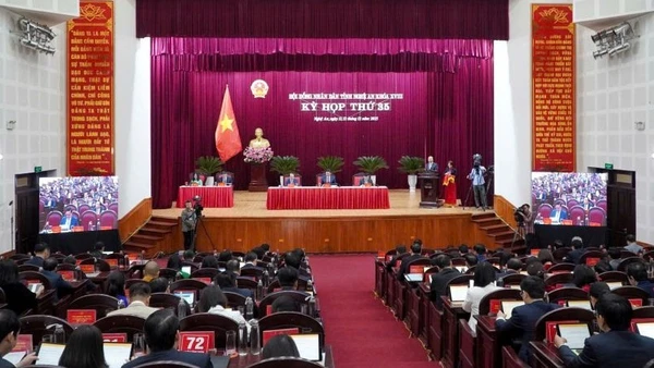 Quang cảnh Kỳ họp thứ 35, Hội đồng nhân dân tỉnh Nghệ An khóa XVIII.