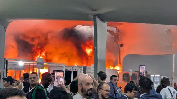 Hỏa hoạn tại khu triển lãm Cop30 khiến hàng trăm đại biểu phải sơ tán