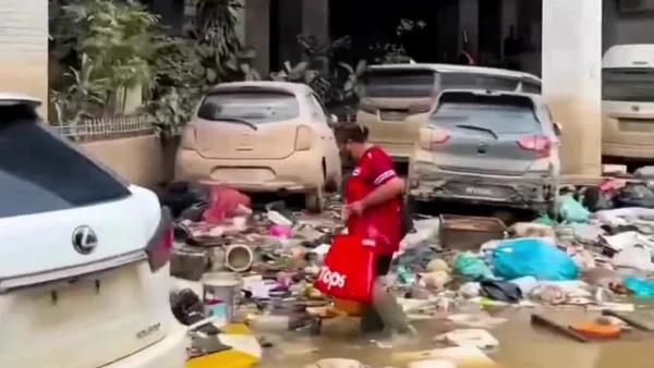 Khung cảnh tiêu điều tại Songkhla (Thái Lan) sau khi lũ rút