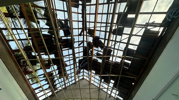 Khu dân cư ở phường ven biển Đắk Lắk tan hoang sau bão số 13