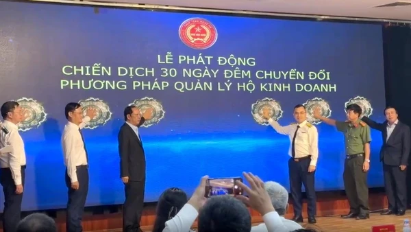 Thuế tỉnh Nghệ An chính thức phát động "Chiến dịch 30 ngày đêm chuyển đổi mô hình và phương pháp quản lý thuế đối với hộ kinh doanh khi xóa bỏ thuế khoán".
