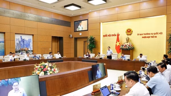 Chủ tịch Quốc hội Trần Thanh Mẫn phát biểu bế mạc Phiên họp thứ 48 của Ủy ban Thường vụ Quốc hội. Ảnh: Doãn Tấn