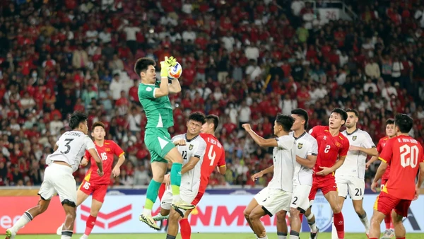 Trung Kiên tỏa sáng trong trận chung kết gặp Indonesia.