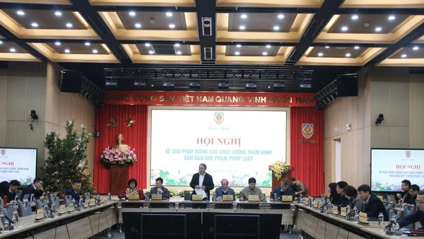 Bộ trưởng lưu ý, công tác xây dựng pháp luật không thể tiếp tục làm thủ công trong bối cảnh chuyển đổi số.